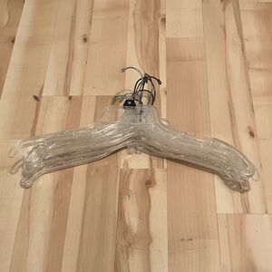 9 Clear Hangers